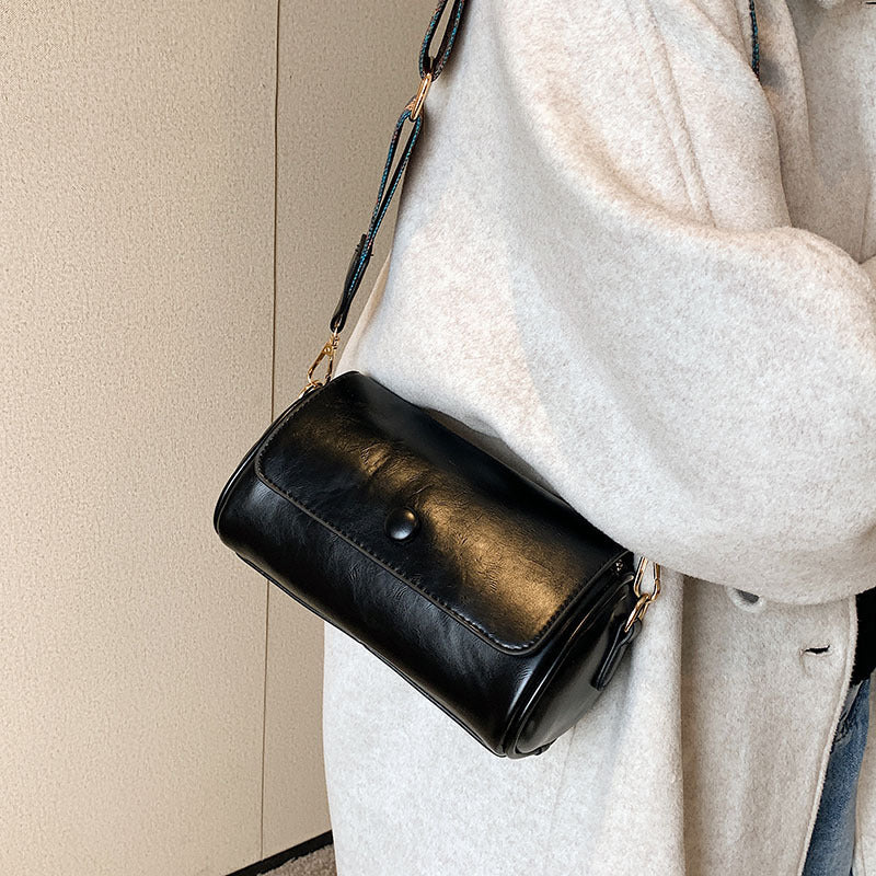Wholesale PU Messenger Broadband Single Shoulder Cylinder Bag